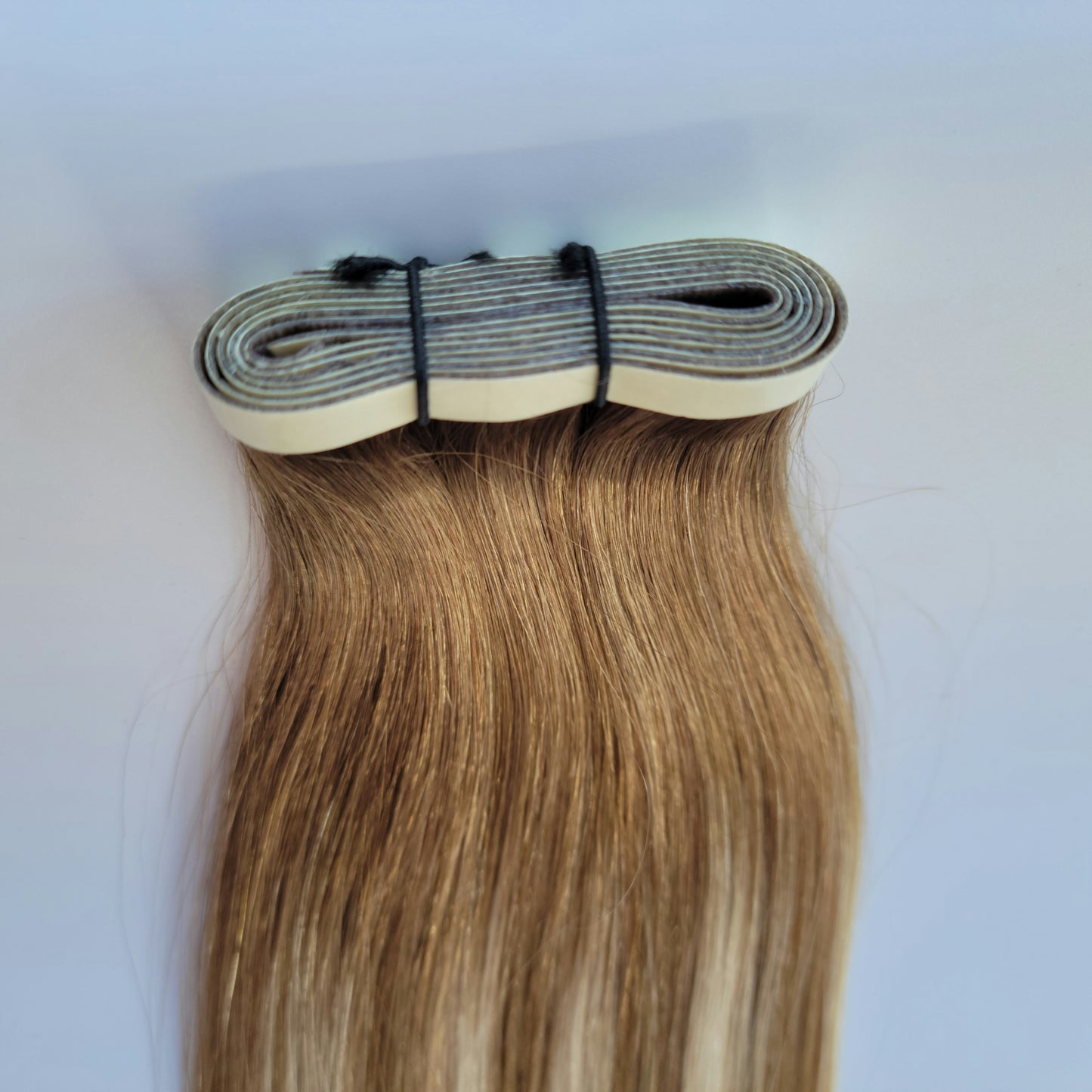Extensions adhésives "Long Tape Weft" - Couleur #JL (#JEWEL = Majirel 9 + méché beige cendré)